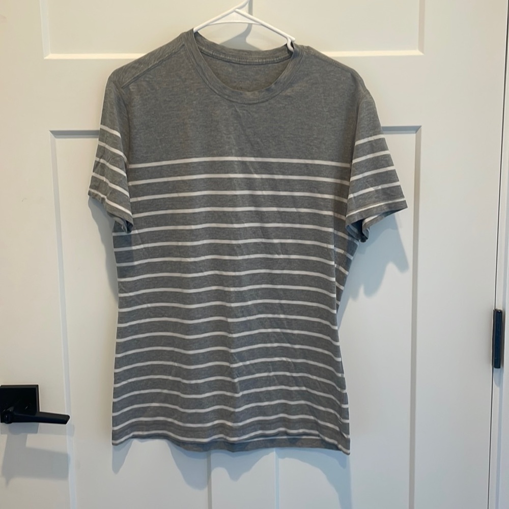 Lululemon mens shirt